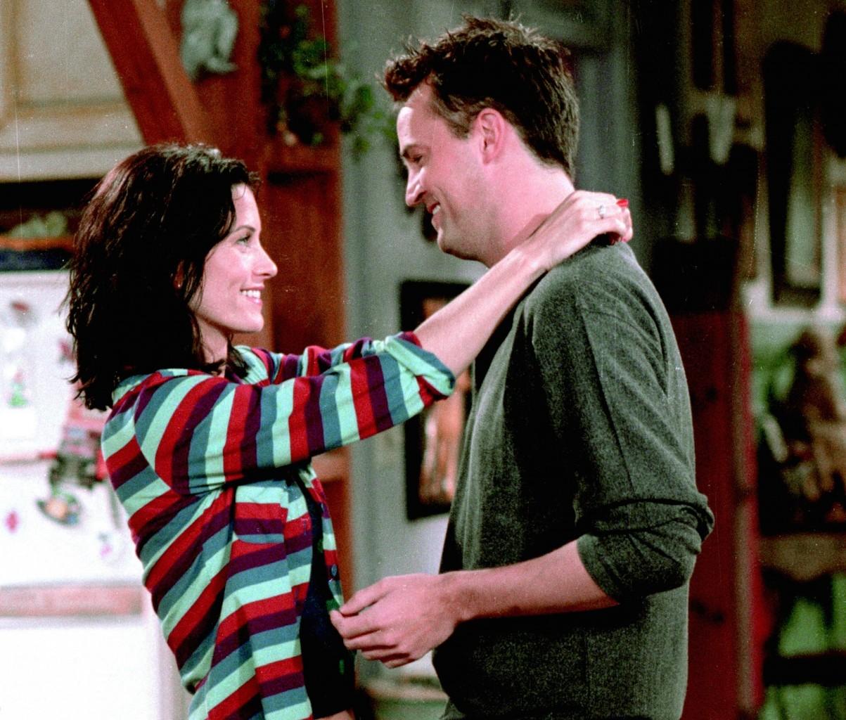 Best TV Couples Monica and Chandler Mondler friends